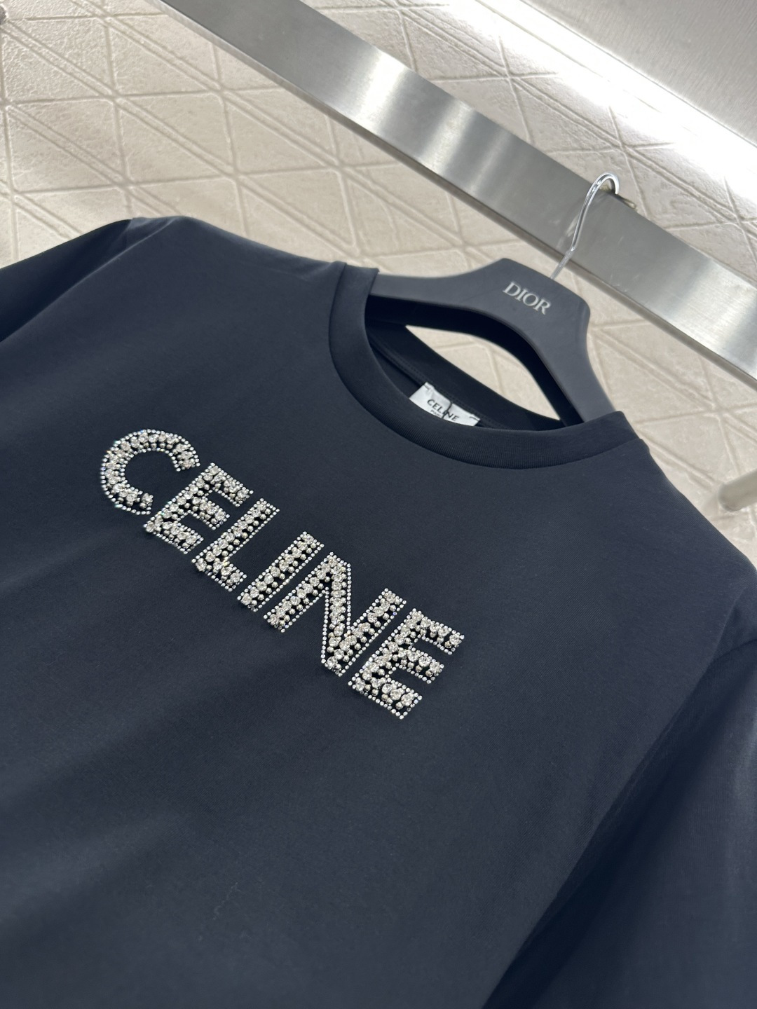 ♥Celin*♥2026新品上架 钉珠字母徽标𝑇𝑒𝑒定制YB丝光全棉材质，透气舒适，质感十足，常规短袖T