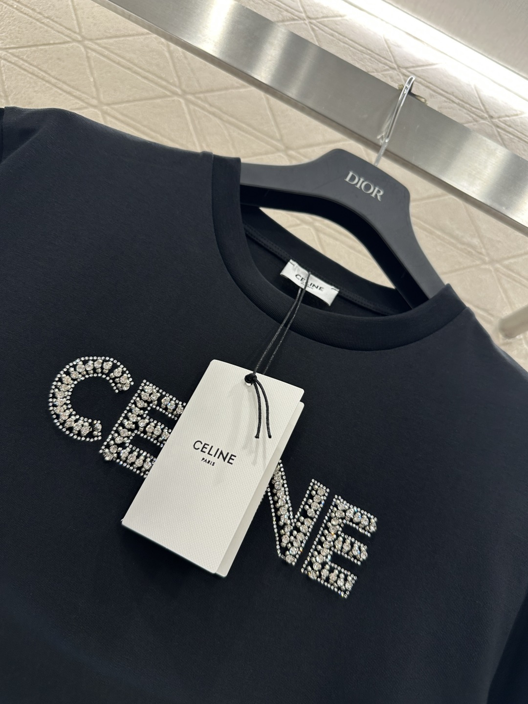 ♥Celin*♥2026新品上架 钉珠字母徽标𝑇𝑒𝑒定制YB丝光全棉材质，透气舒适，质感十足，常规短袖T