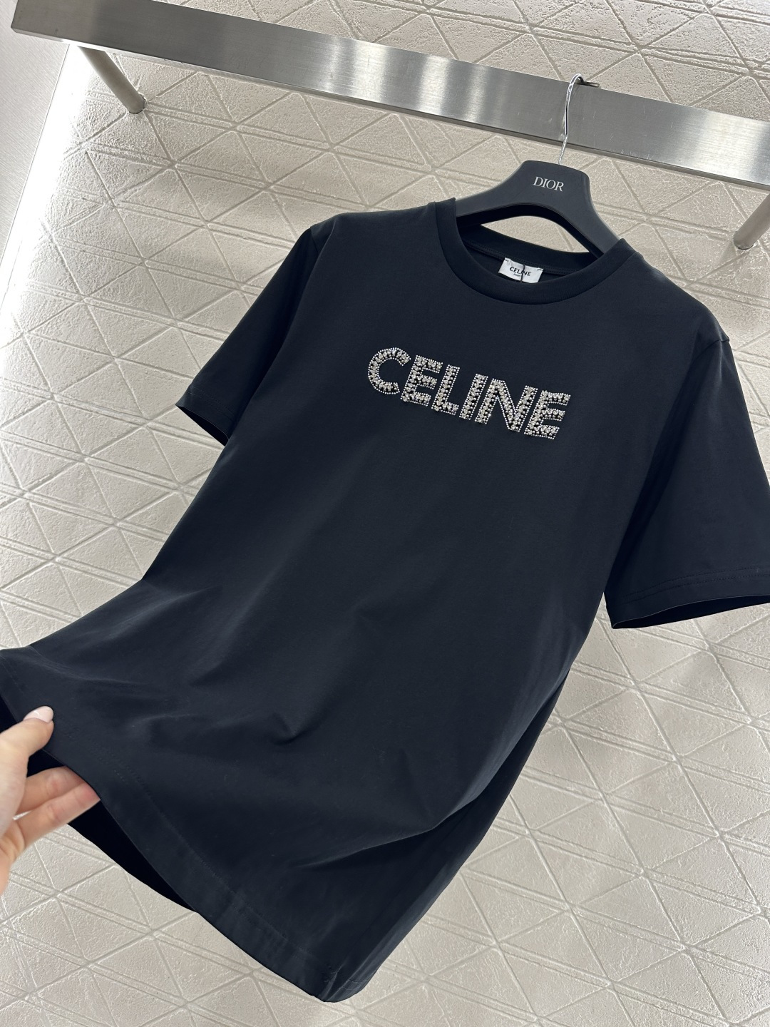 ♥Celin*♥2026新品上架 钉珠字母徽标𝑇𝑒𝑒定制YB丝光全棉材质，透气舒适，质感十足，常规短袖T