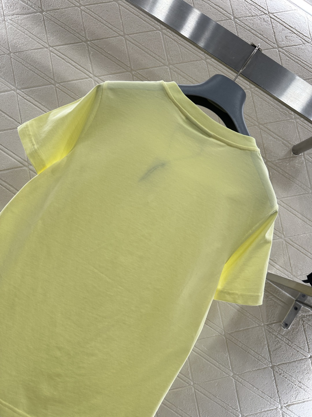 ♥Ami*♥2026新品上架 钉珠字母徽标𝑇𝑒𝑒定制YB丝光全棉材质，透气舒适，质感十足，常规短袖T恤裁