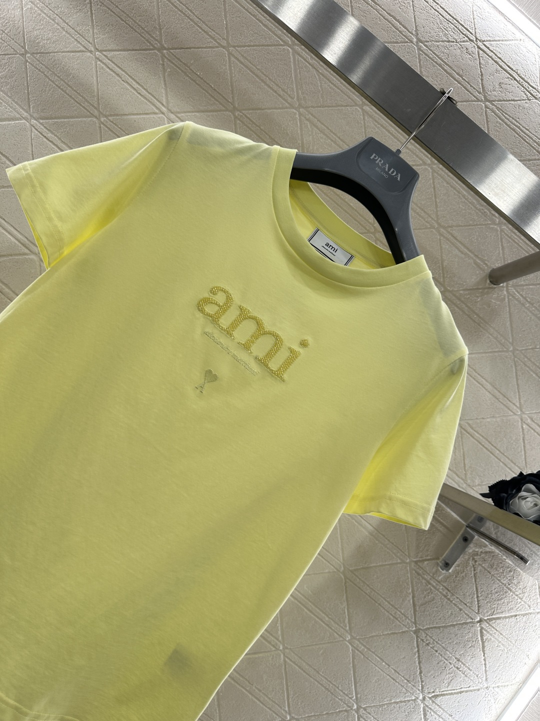 ♥Ami*♥2026新品上架 钉珠字母徽标𝑇𝑒𝑒定制YB丝光全棉材质，透气舒适，质感十足，常规短袖T恤裁