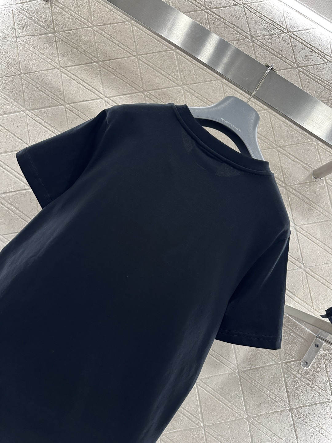 ♥Ami*♥2026新品上架 钉珠字母徽标𝑇𝑒𝑒定制YB丝光全棉材质，透气舒适，质感十足，常规短袖T恤裁