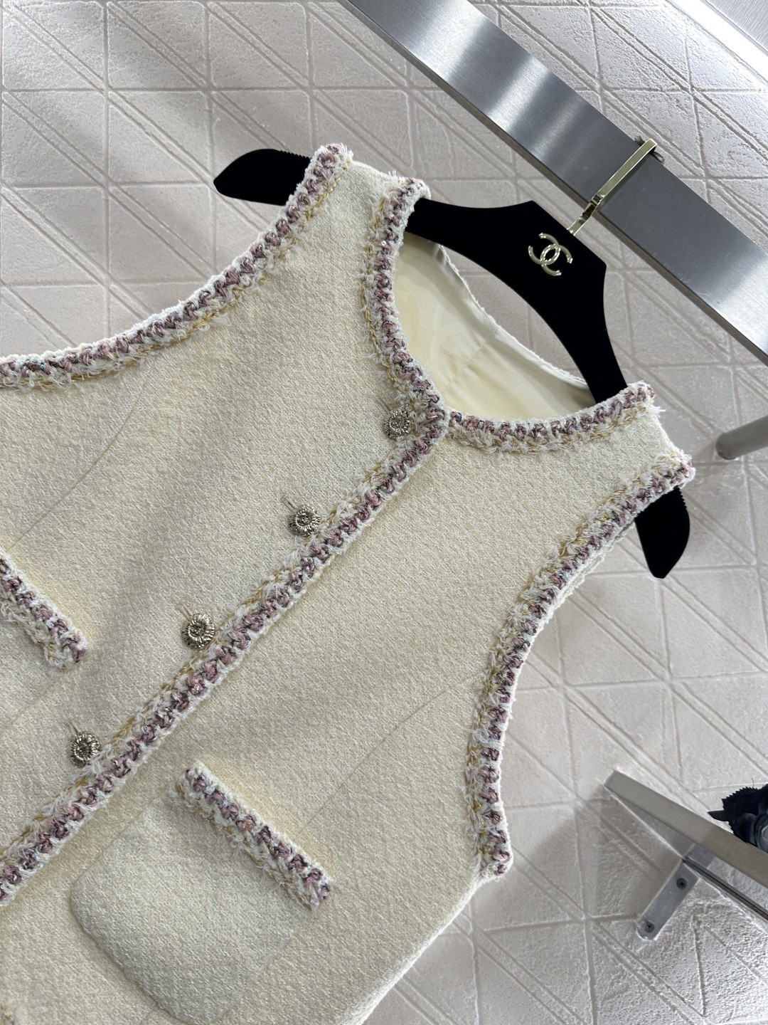 ♥Chane*♥2026新品上架 捆边洋装马甲定制YB进口粗纺羊毛呢材质，质感高级，品相十足，修身马甲剪