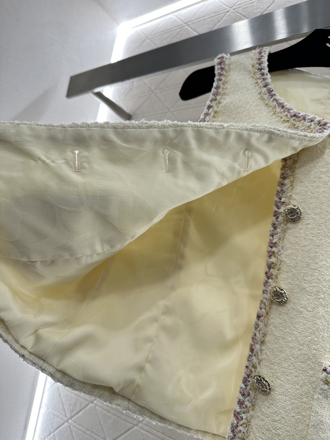 ♥Chane*♥2026新品上架 捆边洋装马甲定制YB进口粗纺羊毛呢材质，质感高级，品相十足，修身马甲剪