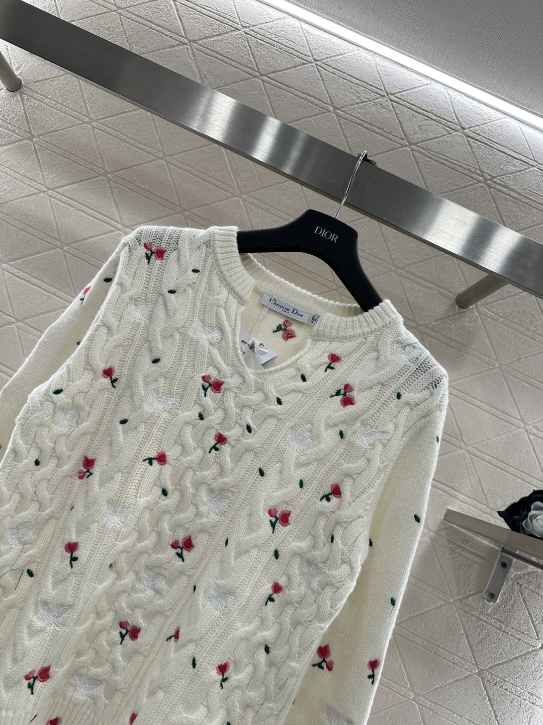 ♥Dio*♥2026新品上架 玫瑰碎花针织套头毛衣定制YB羊绒针织材质，质感高级，舒适柔软，套头针织毛衣