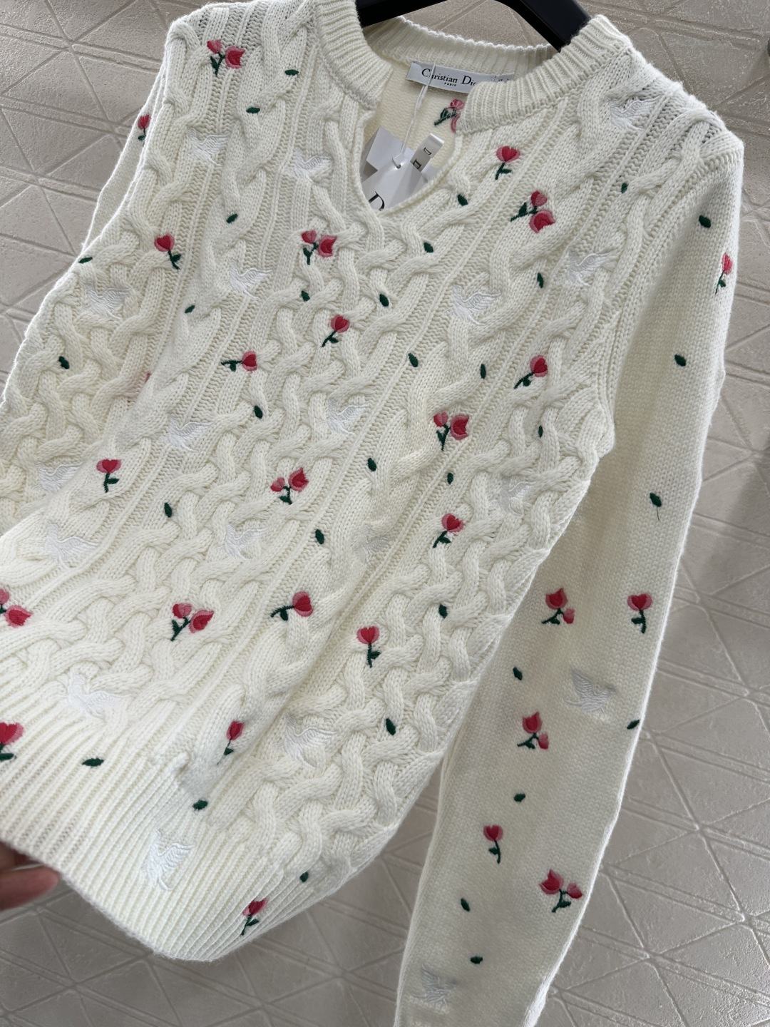 ♥Dio*♥2026新品上架 玫瑰碎花针织套头毛衣定制YB羊绒针织材质，质感高级，舒适柔软，套头针织毛衣