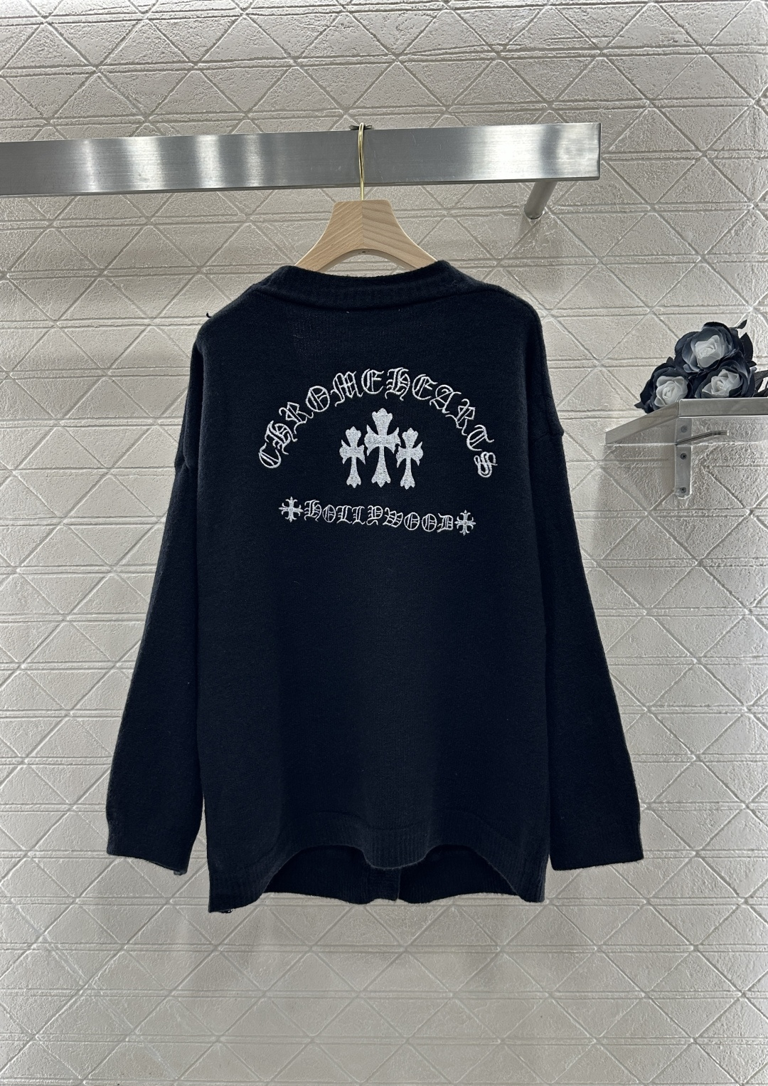 ♥Chrome hear*♥2026新品上架 刺绣廓形针织开衫定制YB羊毛纱线织造，质感细腻，穿搭舒适，