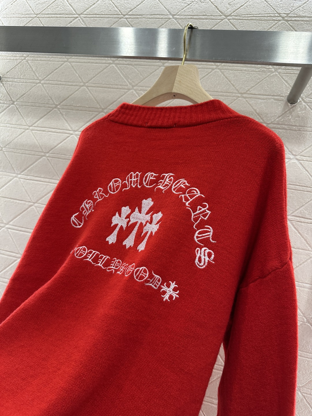 ♥Chrome hear*♥2026新品上架 刺绣廓形针织开衫定制YB羊毛纱线织造，质感细腻，穿搭舒适，