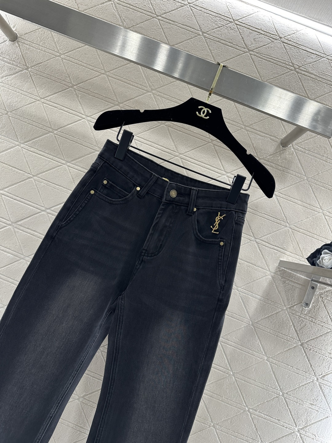 ♥Saint Lauren*♥2026新品上架 微喇修身高腰牛仔长裤定制YB进口斜纹棉牛仔材质，弹力舒适