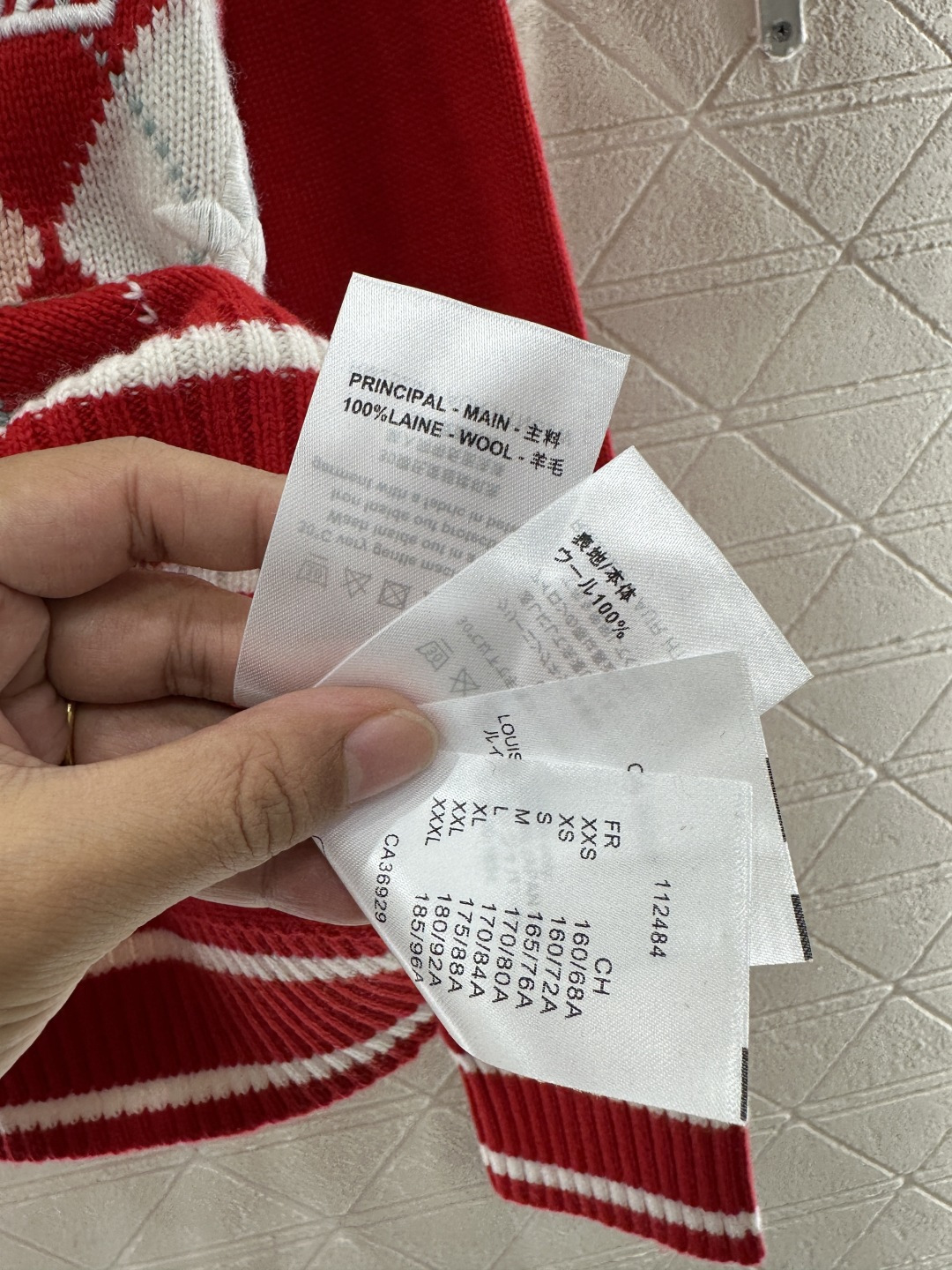 ♥Louis vuitto*♥2025新品上架 桃心领刺绣套头毛衣定制YB羊毛针织材质，质感高级，舒适保