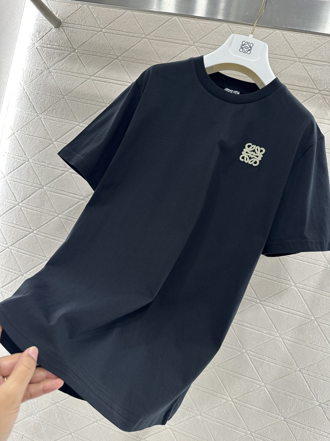 ♥Loew*♥2026新品上架 刺绣图腾徽标𝑇𝑒𝑒定制YB丝光全棉材质，透气舒适，质感十足，常规短袖T恤