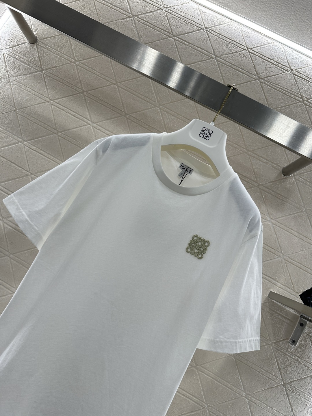 ♥Loew*♥2026新品上架 刺绣图腾徽标𝑇𝑒𝑒定制YB丝光全棉材质，透气舒适，质感十足，常规短袖T恤