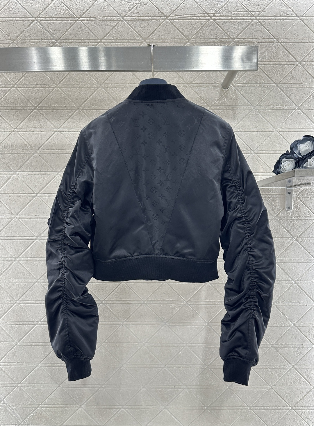 ♥Louis vuitto*♥2026新品上架 拉链解构夹克外套半裙套装定制YB进口材质，质感光泽，挺括