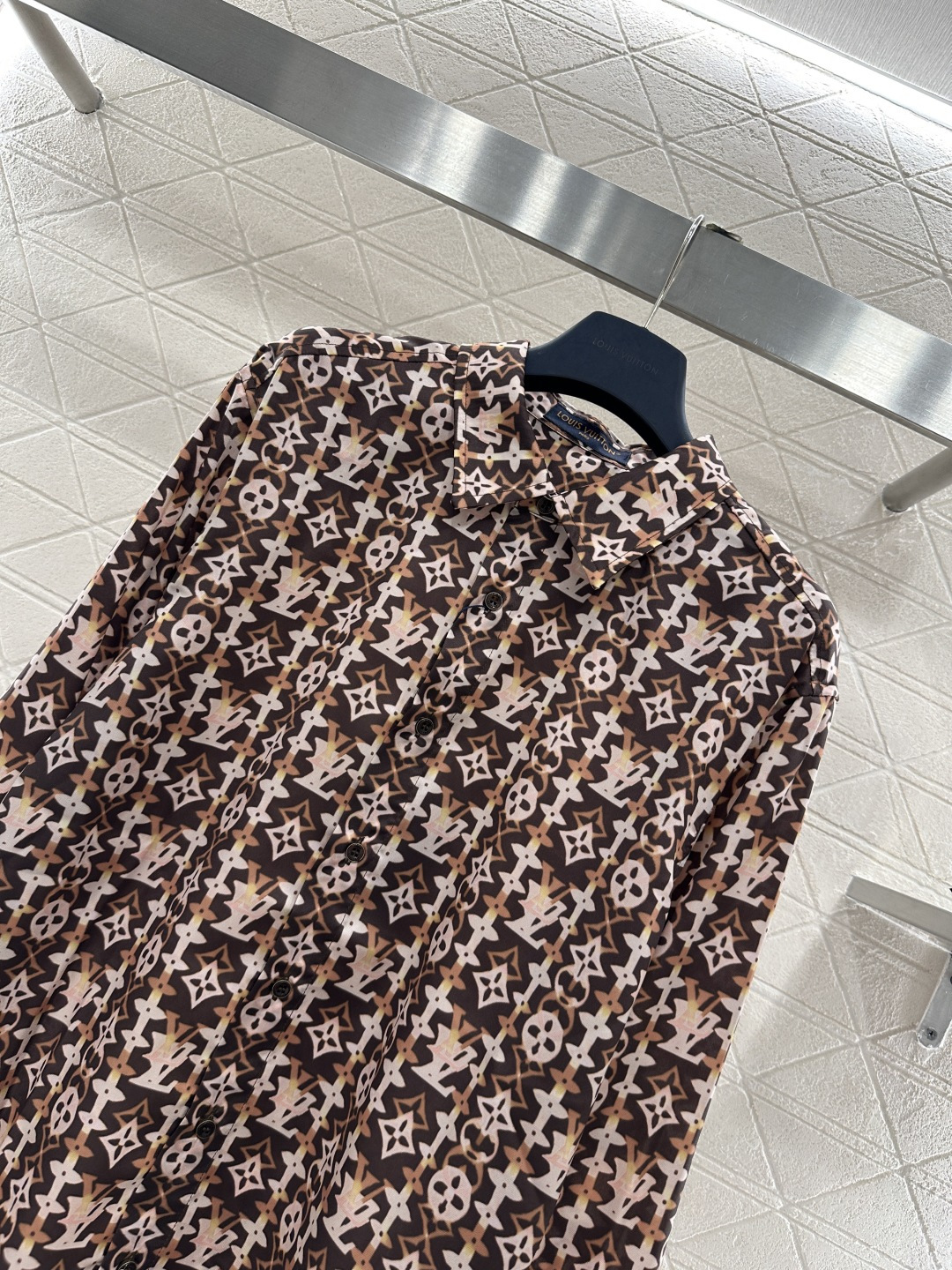 ♥Louis vuitto*♥2026新品上架 活性印花丝绸衬衫定制YB进口丝绸材质，质感光泽，舒适养肤