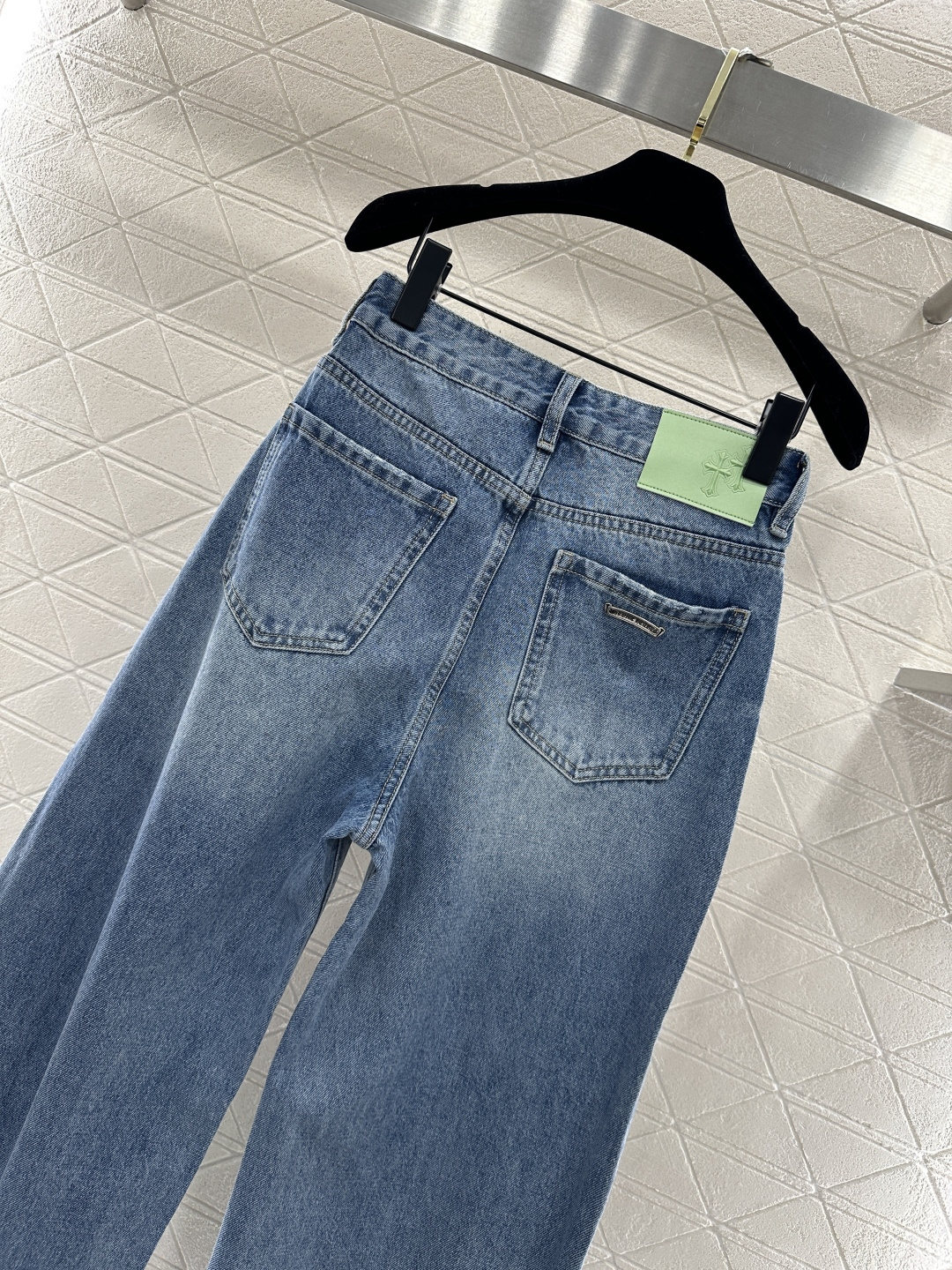 ♥Chrome Heart*♥2026新品上架 彩色皮革十字架牛仔长裤定制YB斜纹棉牛仔材质，酵素水洗，