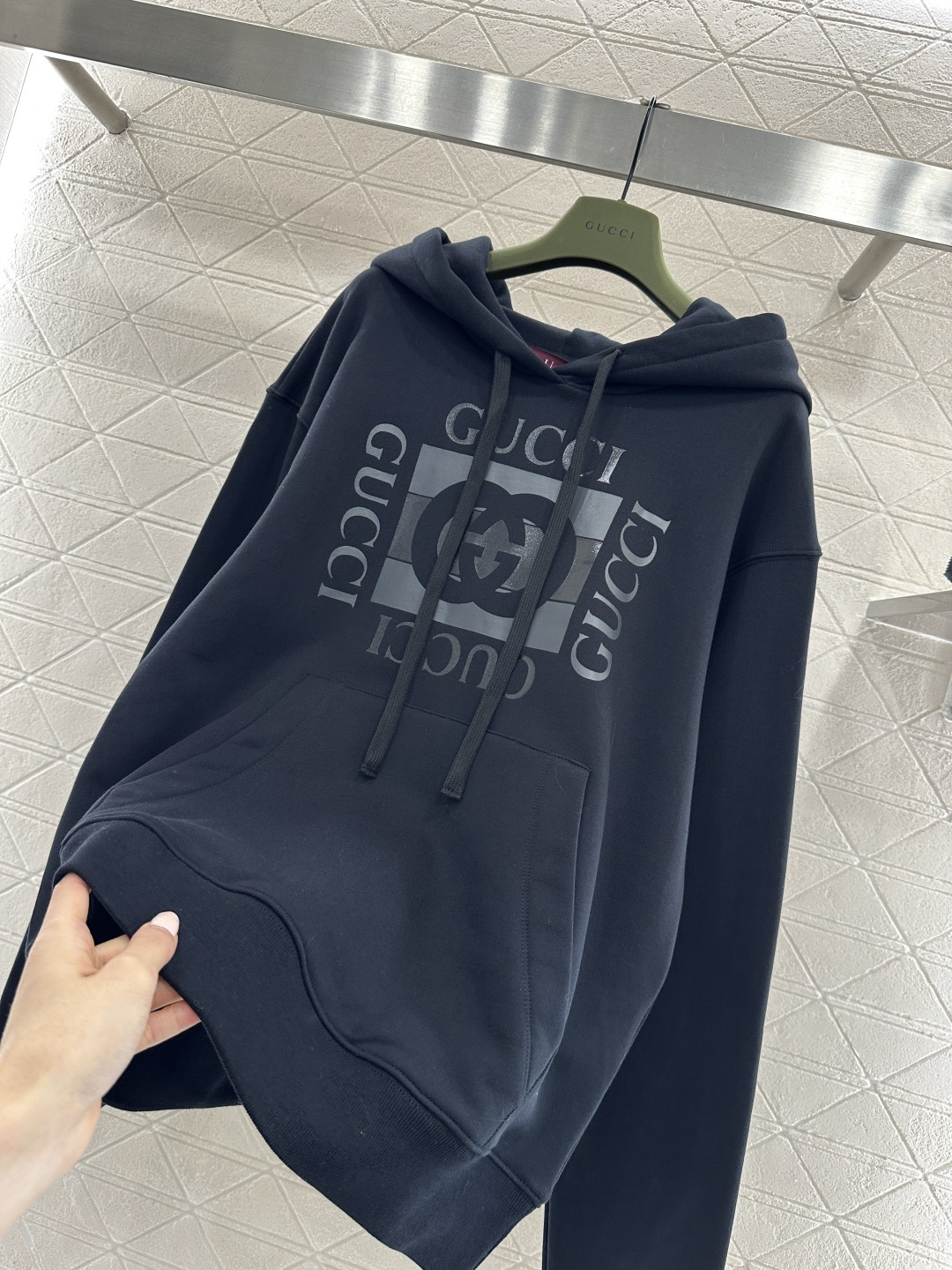 ♥Gucc*♥2026新品上架 印花徽标抽绳连帽卫衣定制YB原生克重全棉材质，还原品质，肉眼可见的高级，