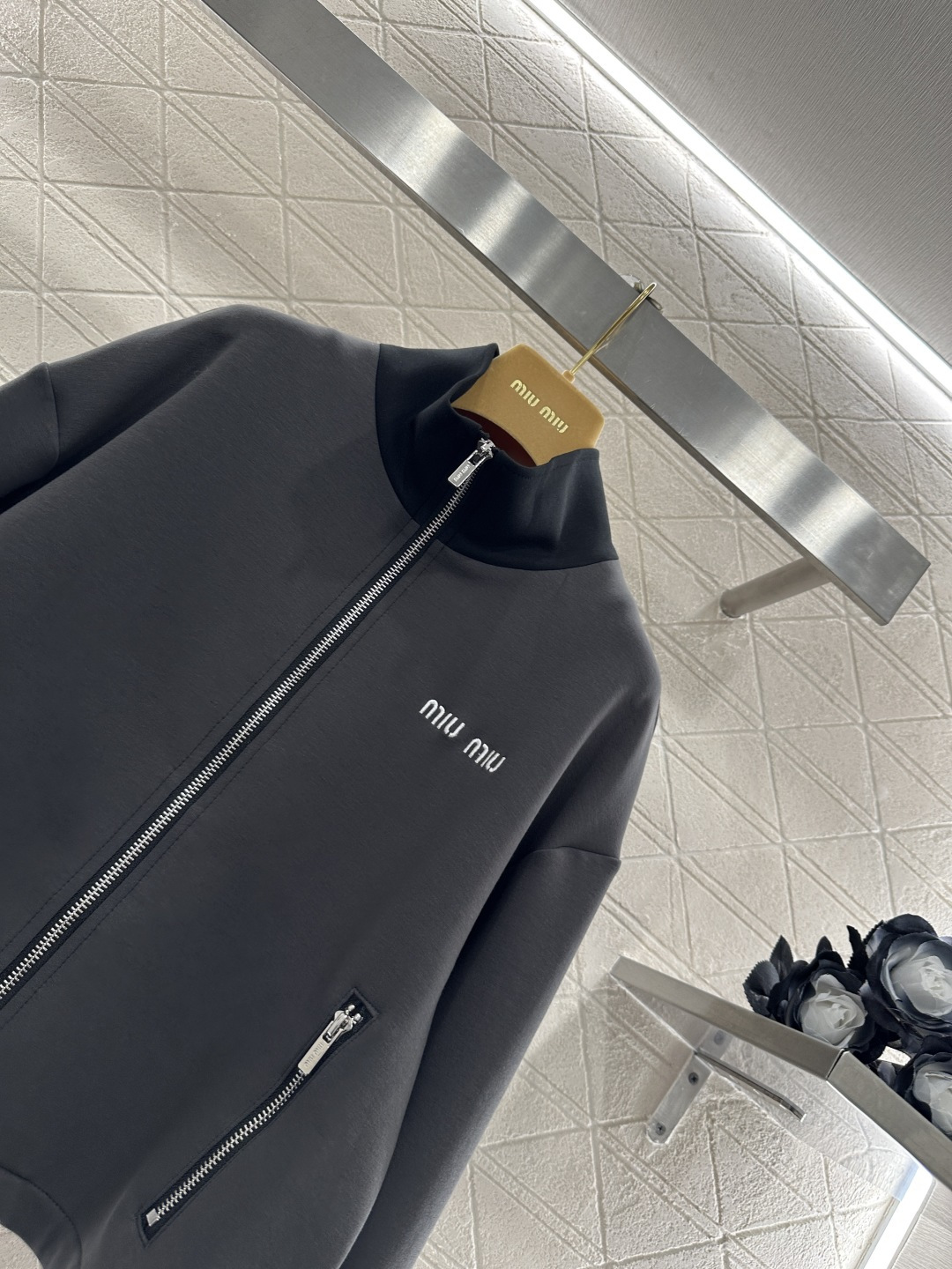 ♥Miumi*♥2026新品上架 拼色休闲夹克长裤套装定制YB斜纹空气棉材质，质感高级，品相十足，休闲套