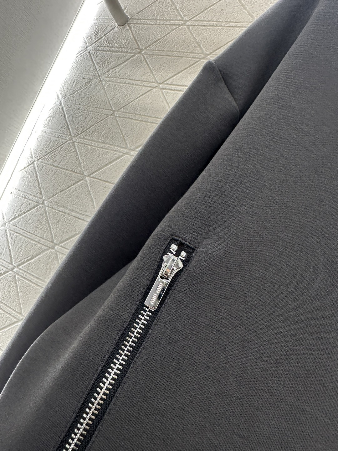 ♥Miumi*♥2026新品上架 拼色休闲夹克长裤套装定制YB斜纹空气棉材质，质感高级，品相十足，休闲套