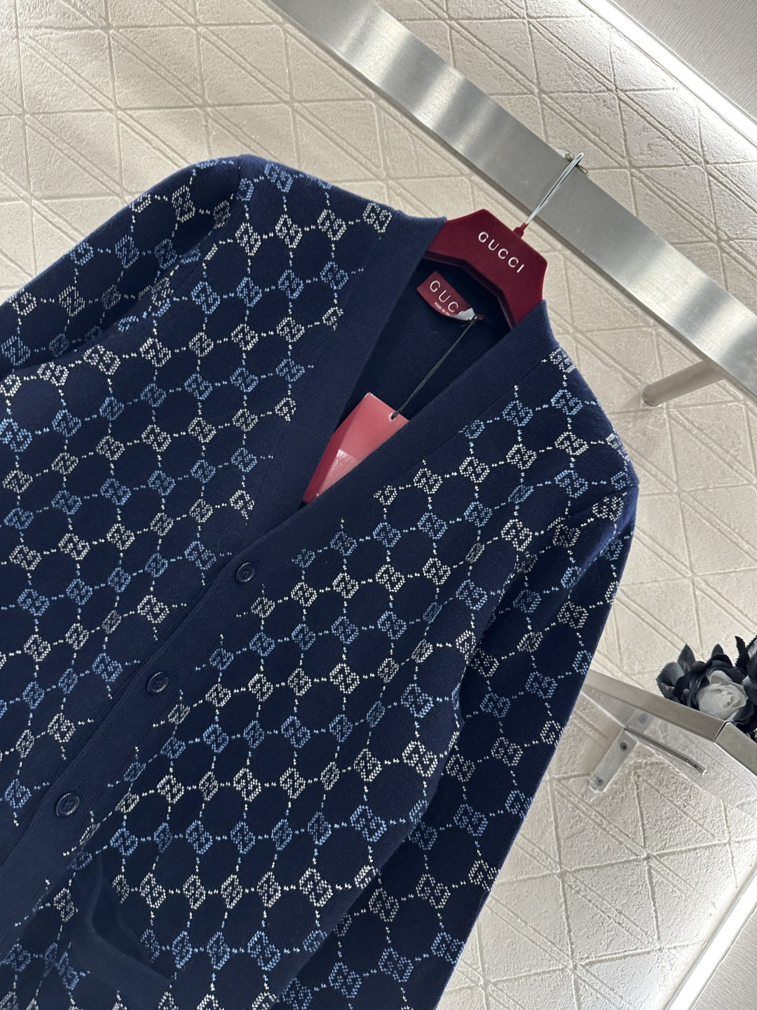 ♥Gucc*♥2026新品上架 提花针织开衫外套定制YB羊绒羊毛纱线织造，质感高级，穿搭舒适，宽松开衫剪