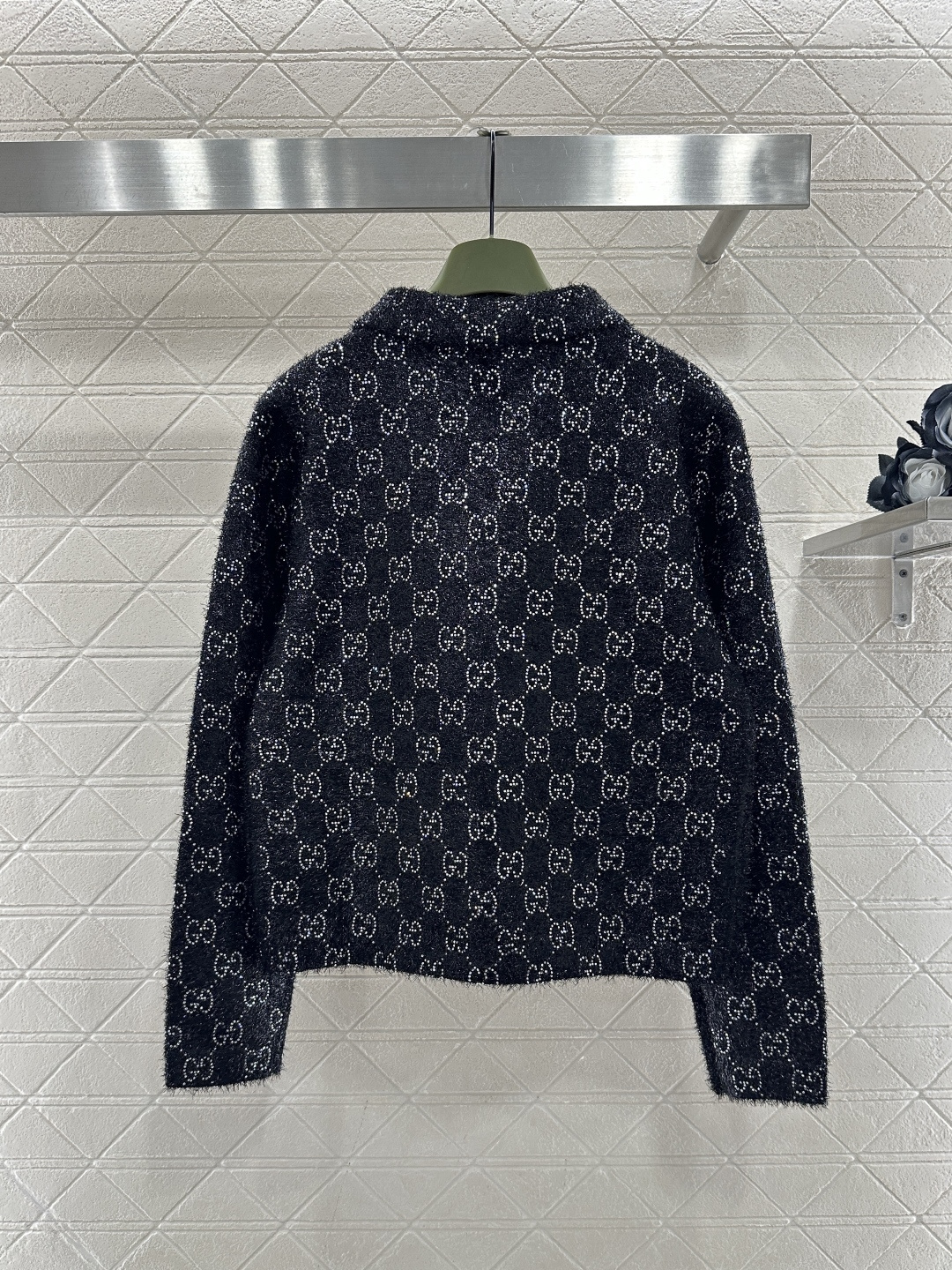 ♥Gucc*♥2026新品上架 翻领烫钻提花针织外套定制YB棉毛纱线织造，提花工艺处理，通体立体菱格分布