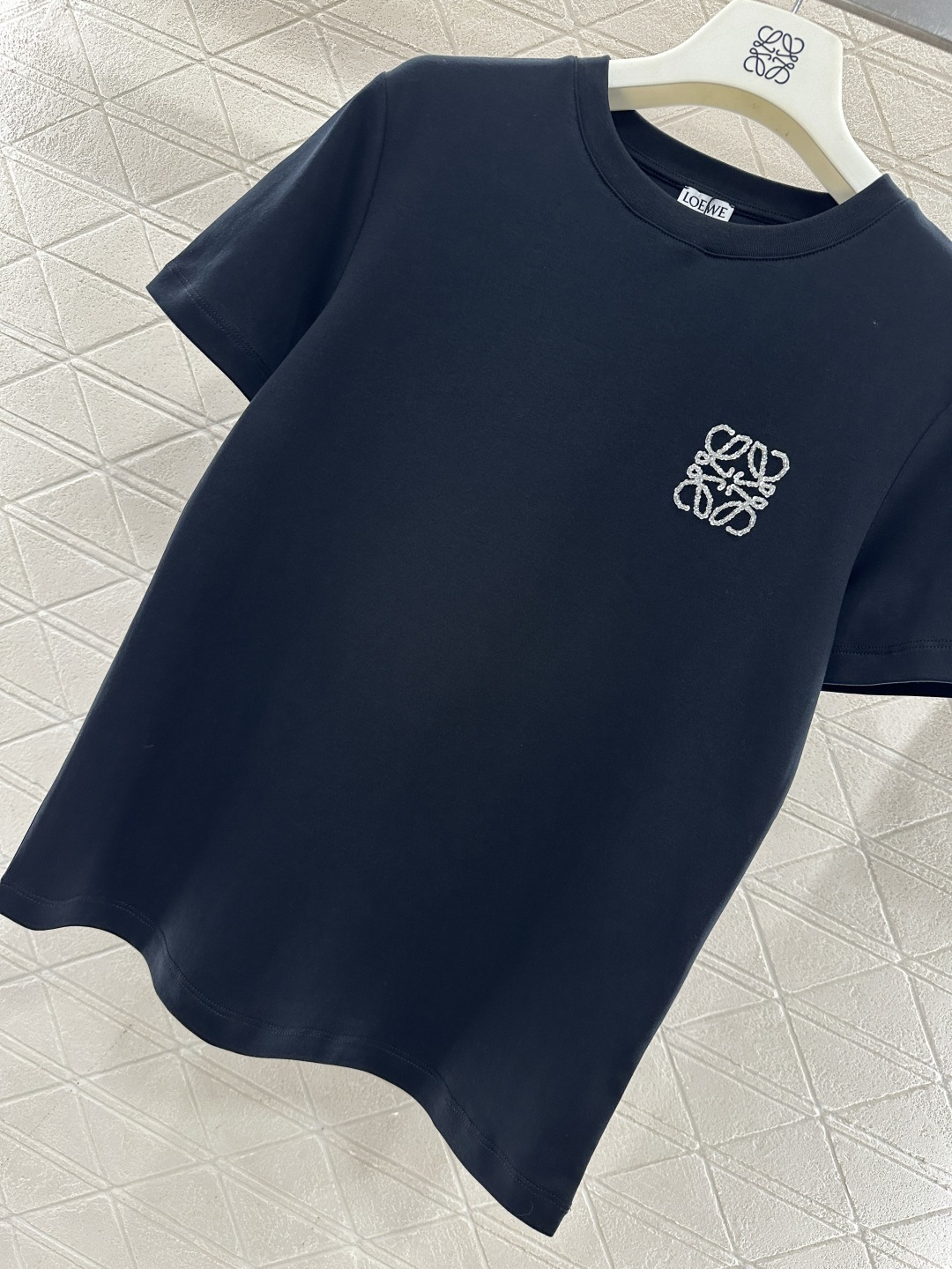 ♥Loew*♥2026新品上架 钉珠图腾徽标𝑇𝑒𝑒定制YB丝光全棉材质，透气舒适，质感十足，常规短袖T恤