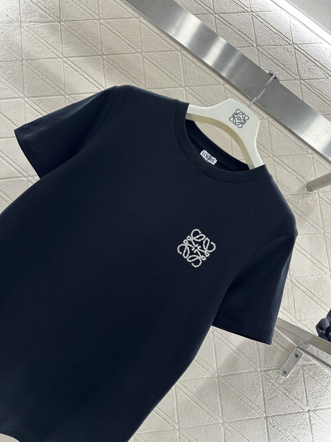 ♥Loew*♥2026新品上架 钉珠图腾徽标𝑇𝑒𝑒定制YB丝光全棉材质，透气舒适，质感十足，常规短袖T恤