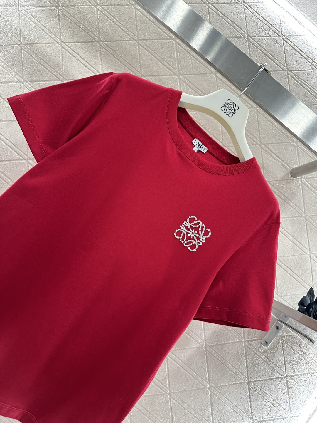 ♥Loew*♥2026新品上架 钉珠图腾徽标𝑇𝑒𝑒定制YB丝光全棉材质，透气舒适，质感十足，常规短袖T恤