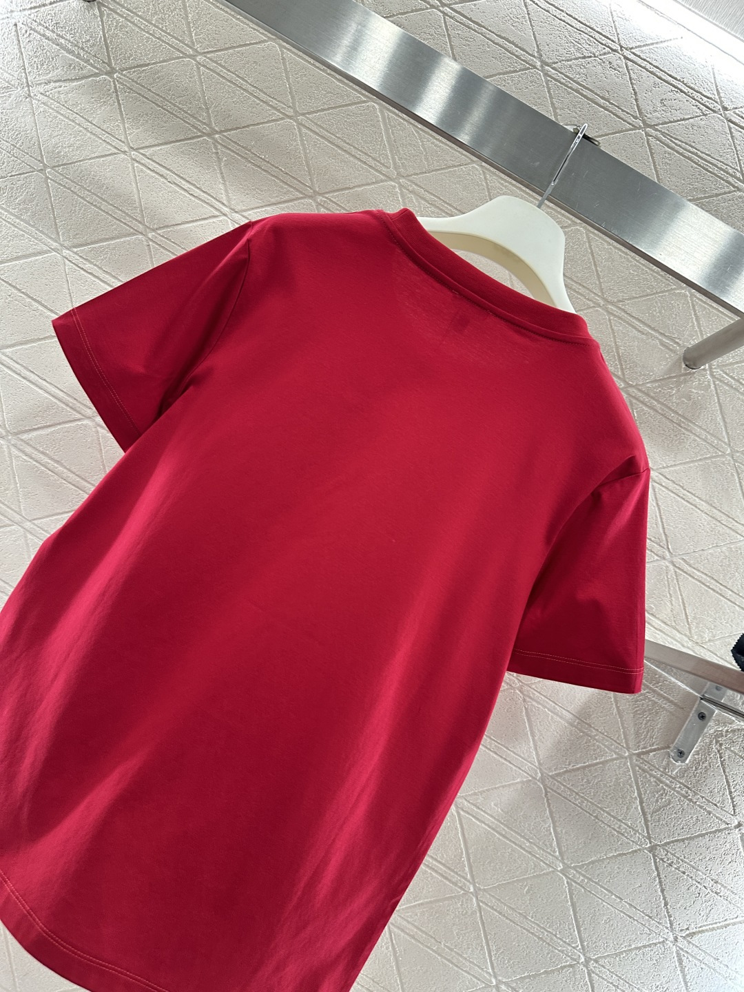 ♥Loew*♥2026新品上架 钉珠图腾徽标𝑇𝑒𝑒定制YB丝光全棉材质，透气舒适，质感十足，常规短袖T恤