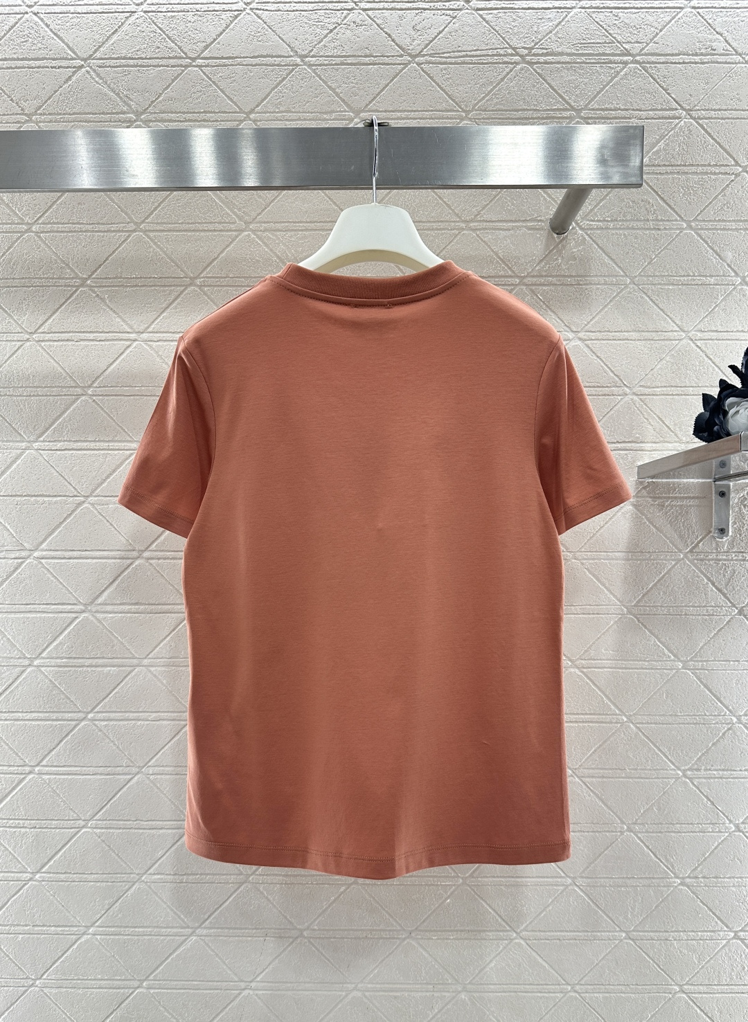 ♥Saint lauren*♥2026新品上架 钉珠字母徽标𝑇𝑒𝑒定制YB丝光全棉材质，透气舒适，质感十