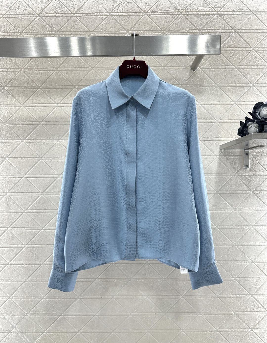 ♥Gucc*♥2026新品上架 提花真丝衬衫半裙套装定制YB进口提花真丝材质，质感光泽，养肤舒适，这套套