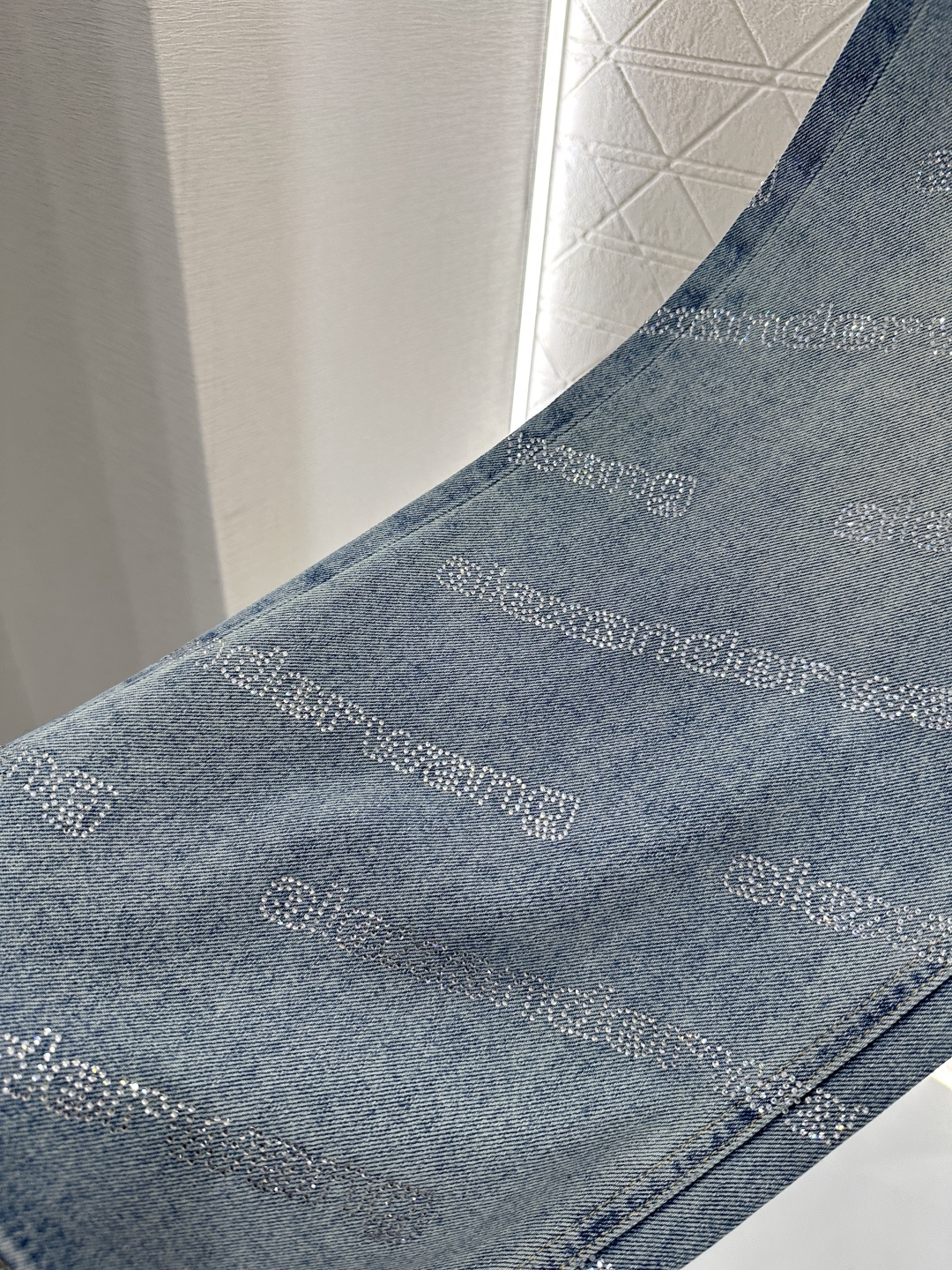 ♥Alexander wan*♥2026新品上架 高腰烫钻直筒长裤定制YB斜纹棉牛仔材质，多重水洗，呈现