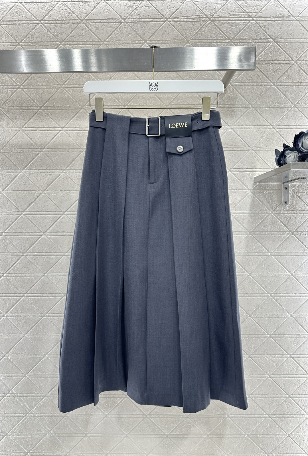 ♥Loew*♥2026新品上架 腰带中长款伞状半裙定制YB进口人棉材质，穿搭舒适透气，挺括有型，腰间穿孔