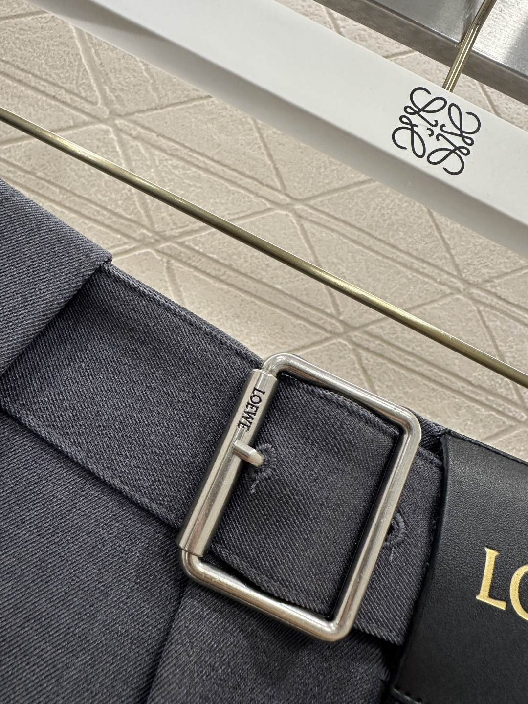 ♥Loew*♥2026新品上架 腰带中长款伞状半裙定制YB进口人棉材质，穿搭舒适透气，挺括有型，腰间穿孔