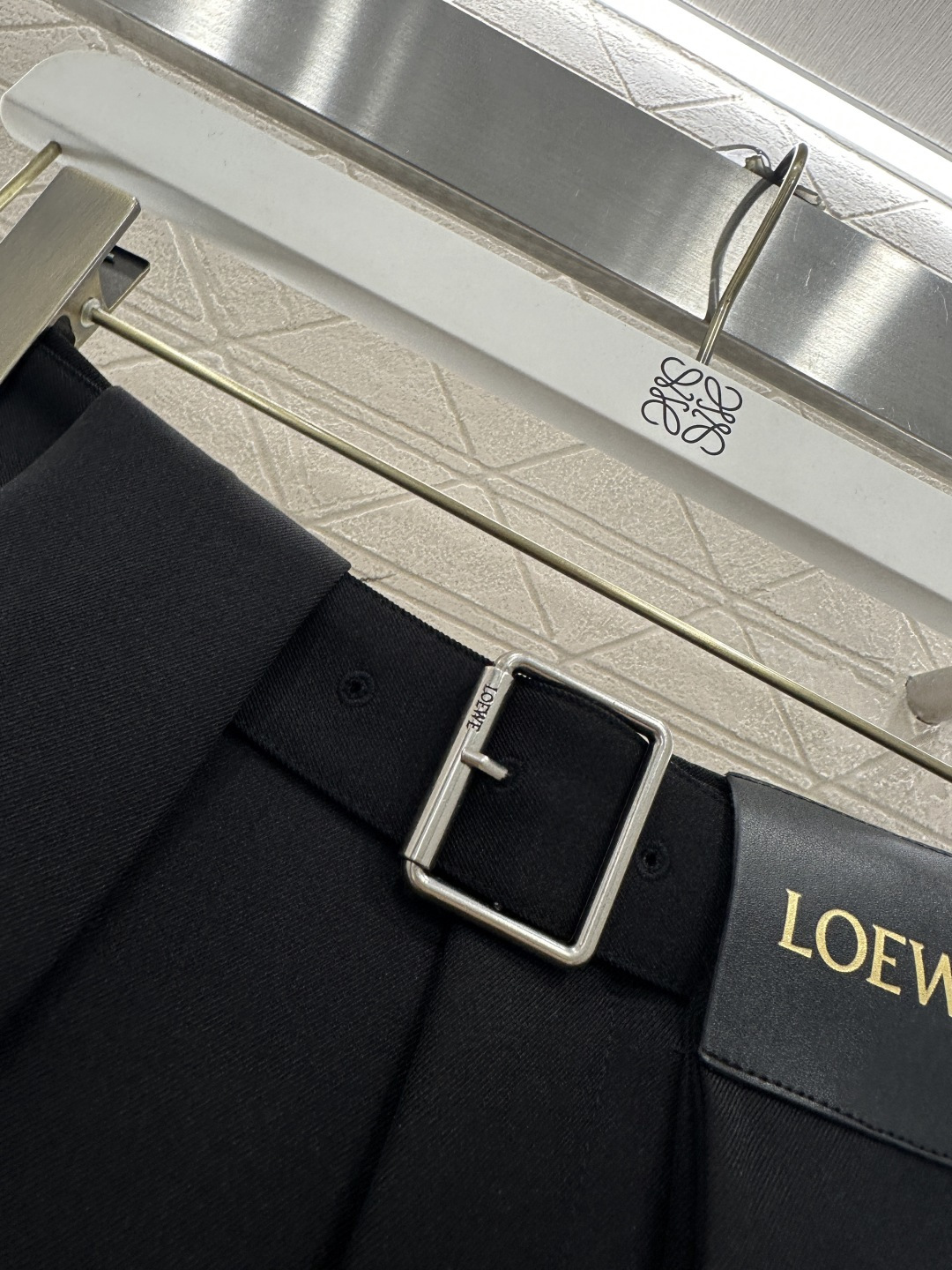 ♥Loew*♥2026新品上架 腰带中长款伞状半裙定制YB进口人棉材质，穿搭舒适透气，挺括有型，腰间穿孔