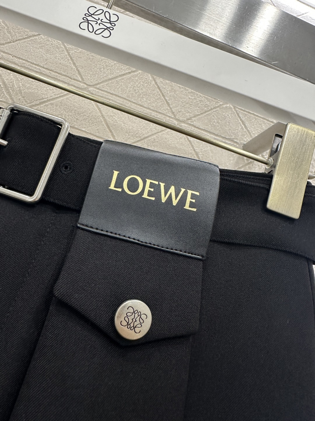 ♥Loew*♥2026新品上架 腰带中长款伞状半裙定制YB进口人棉材质，穿搭舒适透气，挺括有型，腰间穿孔