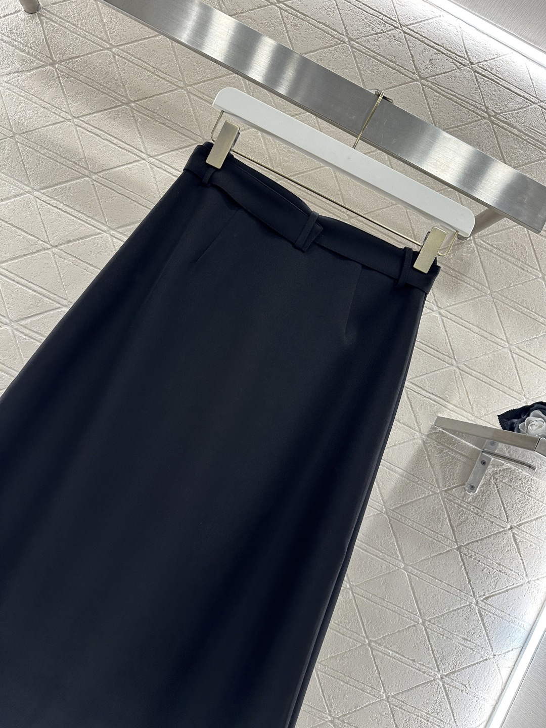 ♥Loew*♥2026新品上架 腰带中长款伞状半裙定制YB进口人棉材质，穿搭舒适透气，挺括有型，腰间穿孔