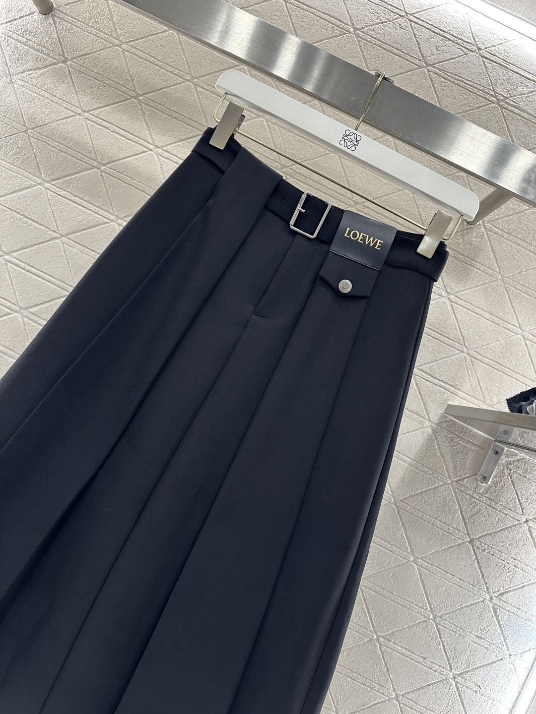 ♥Loew*♥2026新品上架 腰带中长款伞状半裙定制YB进口人棉材质，穿搭舒适透气，挺括有型，腰间穿孔