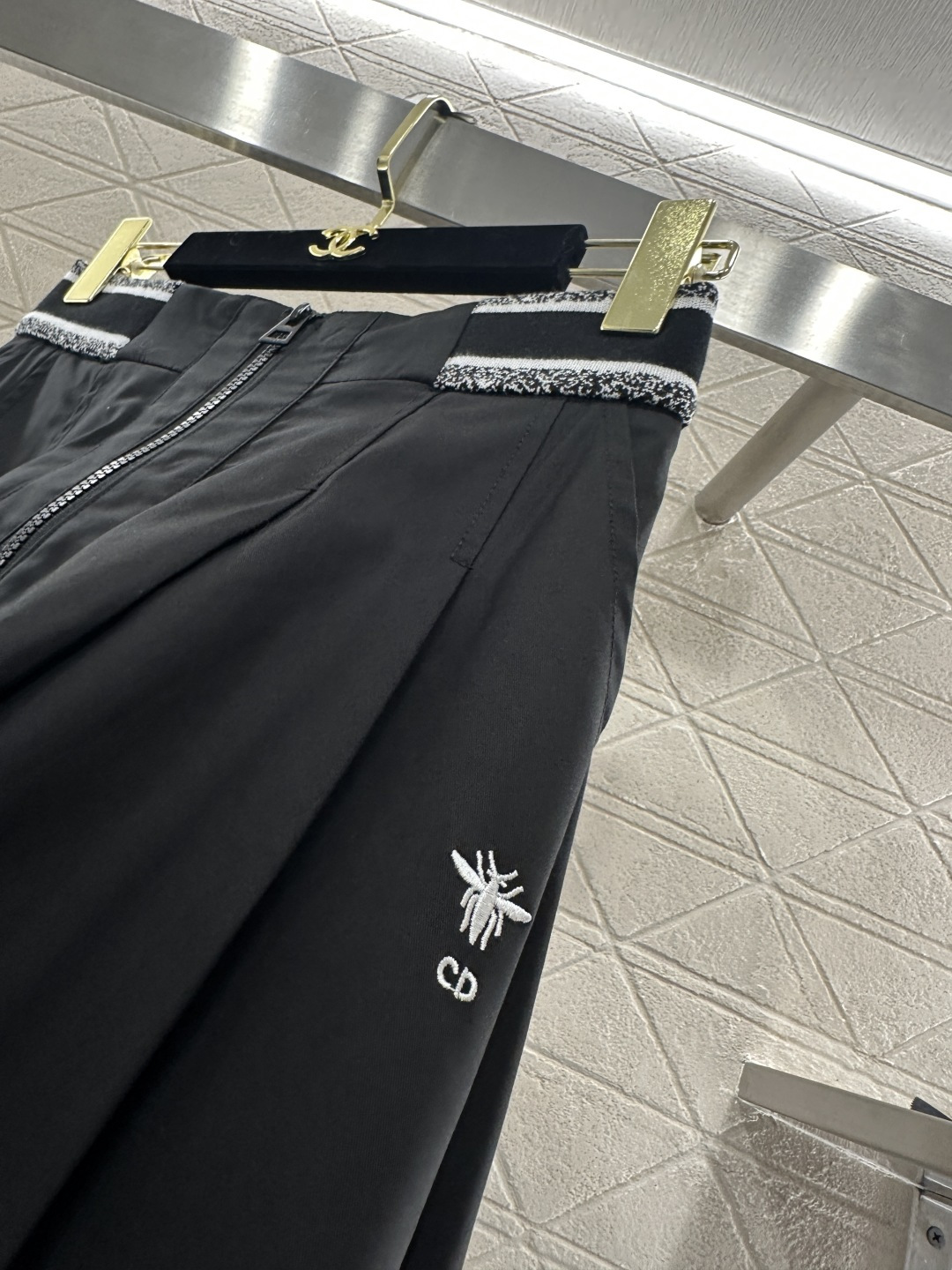 ♥Dio*♥2026新品上架 织带工装伞状半裙定制YB斜纹全棉材质，质感光泽，透气舒适，高腰拉链伞状半裙