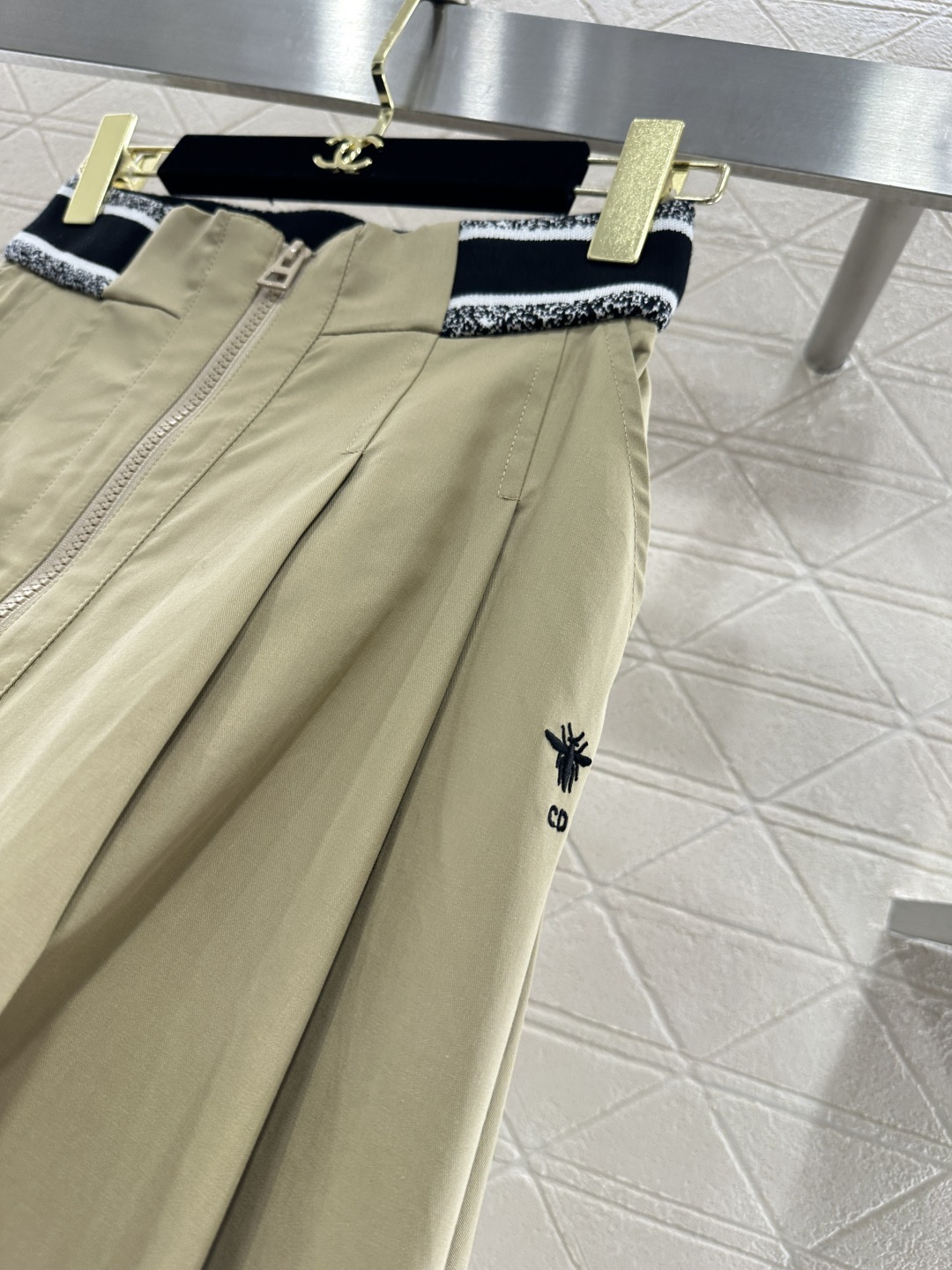 ♥Dio*♥2026新品上架 织带工装伞状半裙定制YB斜纹全棉材质，质感光泽，透气舒适，高腰拉链伞状半裙