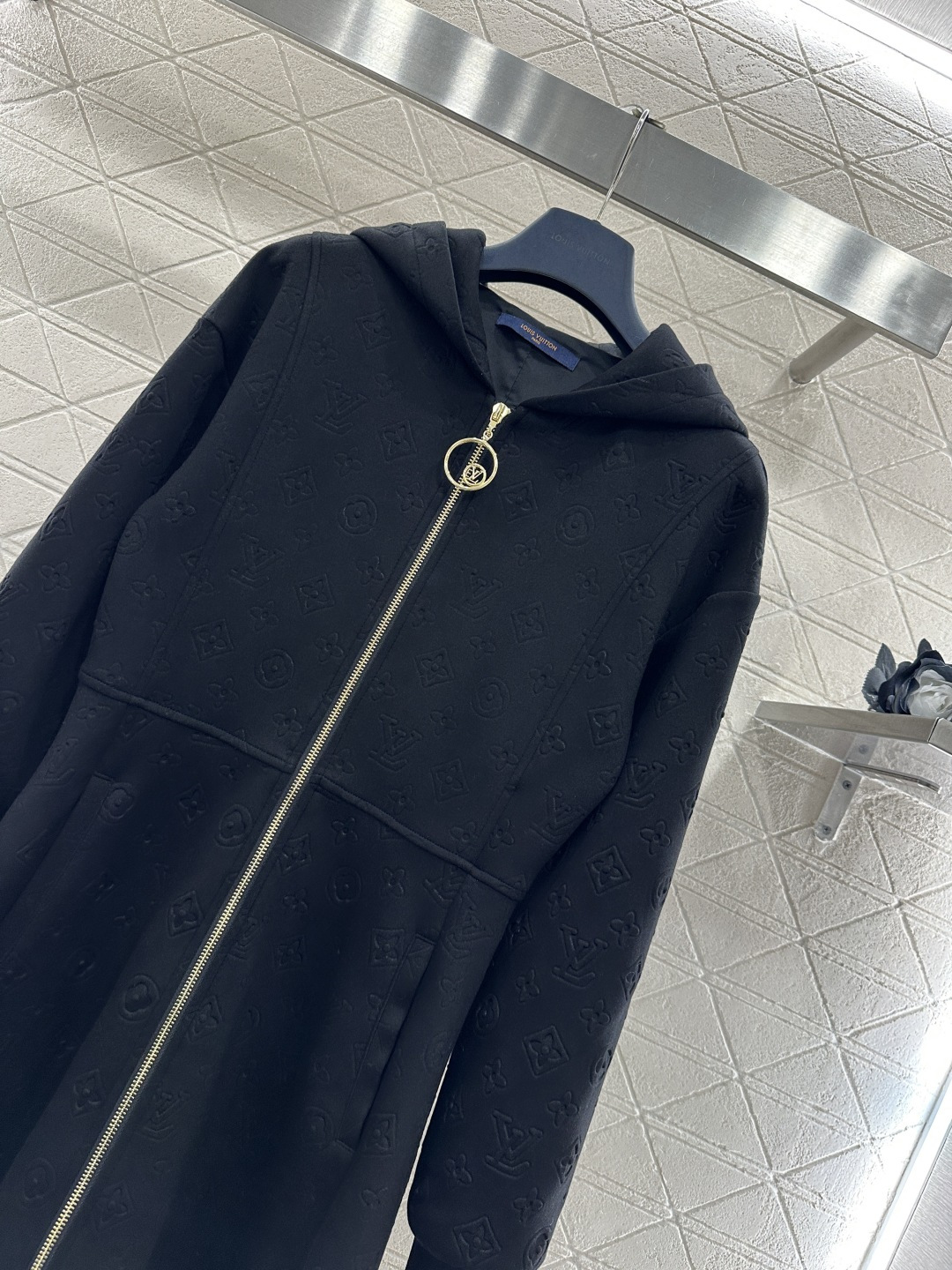 ♥Louis vuitto*♥2026新品上架 压花连帽拉链卫衣裙定制YB进口材质，舒适软糯，穿搭洋气，