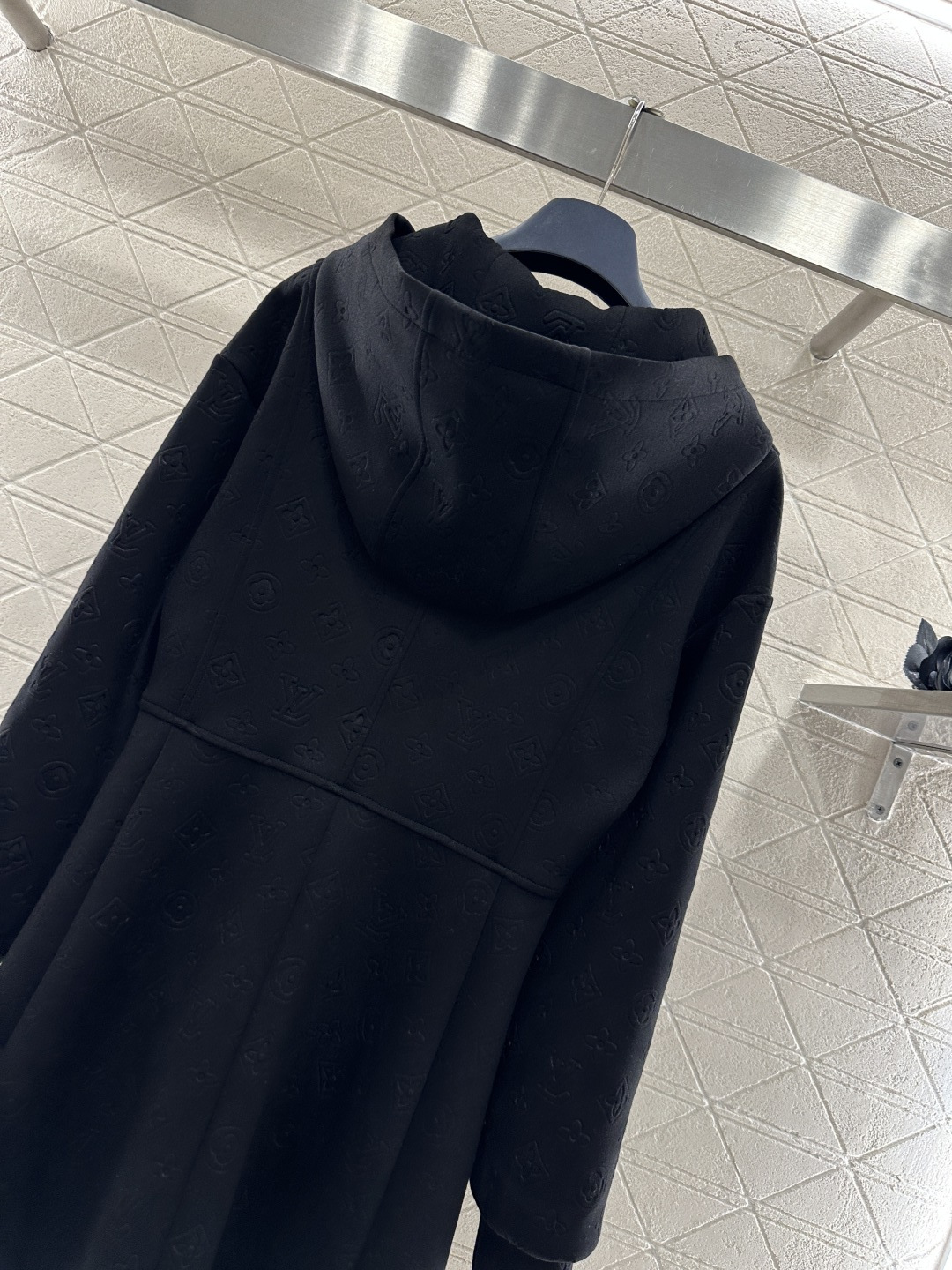 ♥Louis vuitto*♥2026新品上架 压花连帽拉链卫衣裙定制YB进口材质，舒适软糯，穿搭洋气，