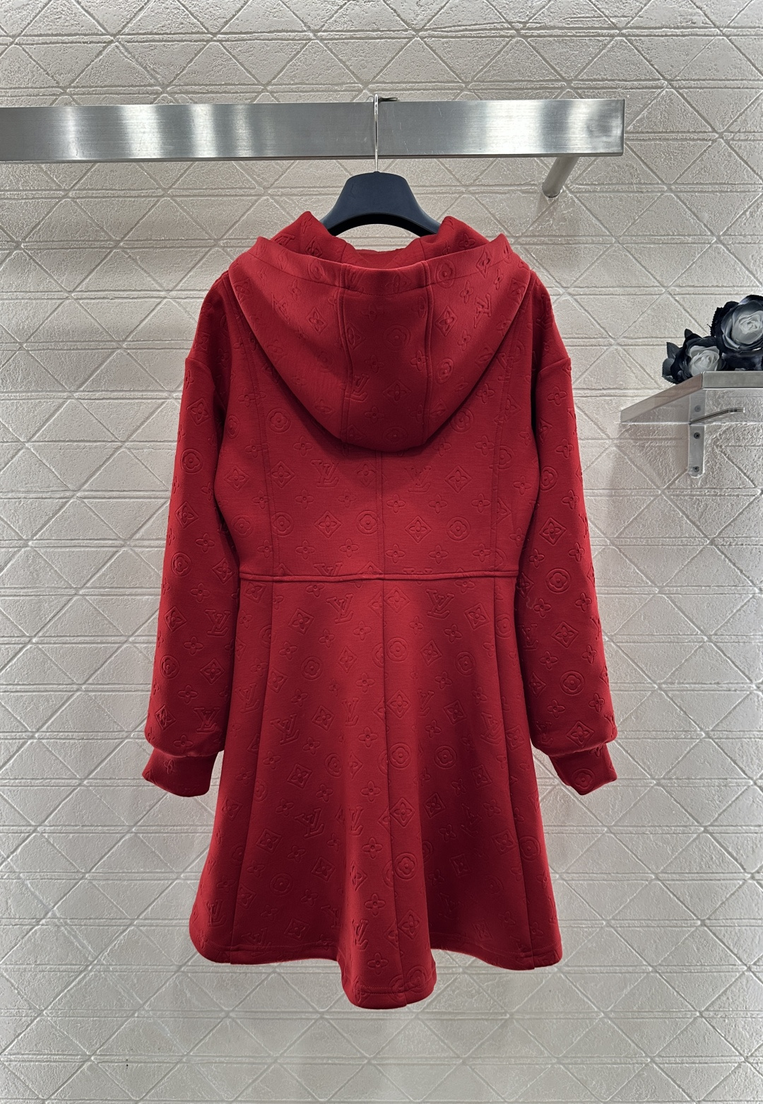 ♥Louis vuitto*♥2026新品上架 压花连帽拉链卫衣裙定制YB进口材质，舒适软糯，穿搭洋气，
