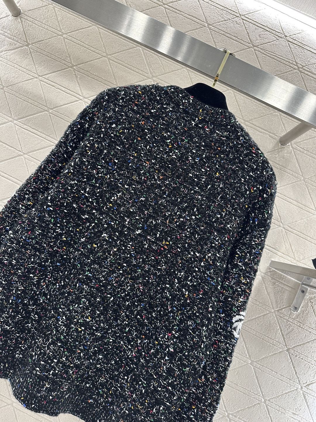 ♥Chane*♥2026新品上架 圆领刺绣徽标针织毛衣定制YB羊毛纱线织造，穿搭舒适，质感十足，圆领针织