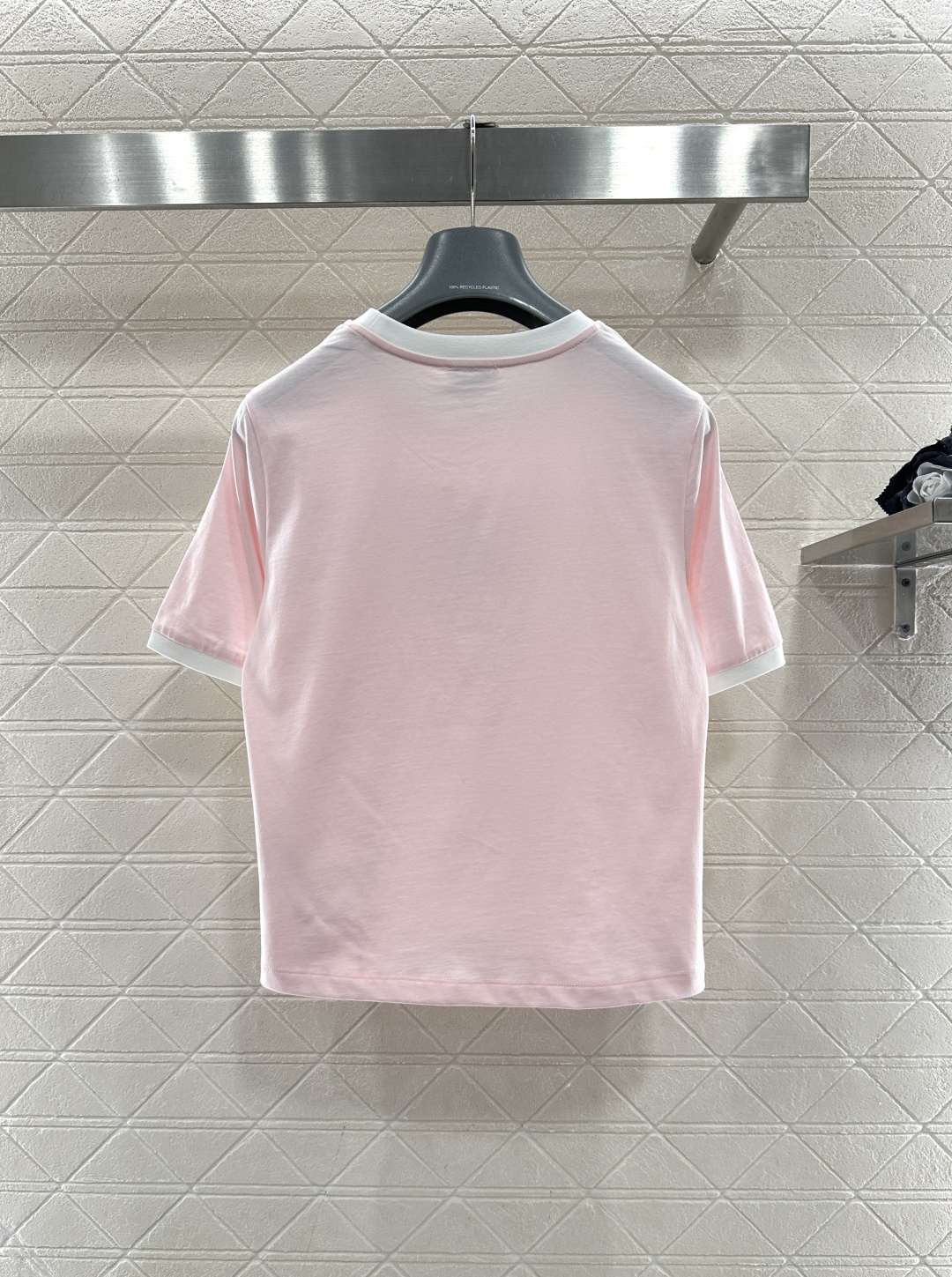 ♥Celin*♥2026新品上架 短款撞色圆领凯旋门𝑇𝑒𝑒定制YB丝光全棉材质，柔软亲肤，舒适有型，短款