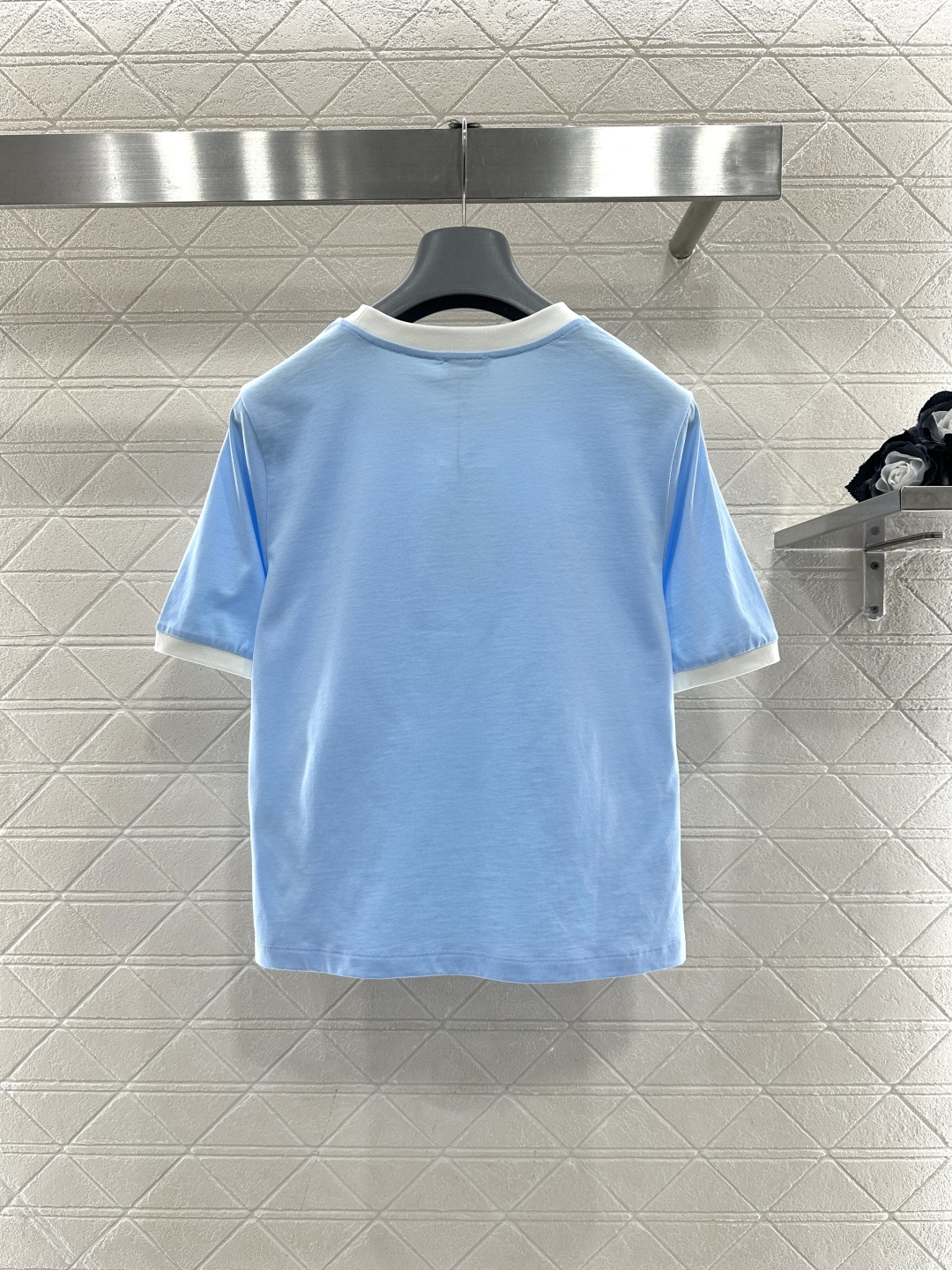 ♥Celin*♥2026新品上架 短款撞色圆领凯旋门𝑇𝑒𝑒定制YB丝光全棉材质，柔软亲肤，舒适有型，短款