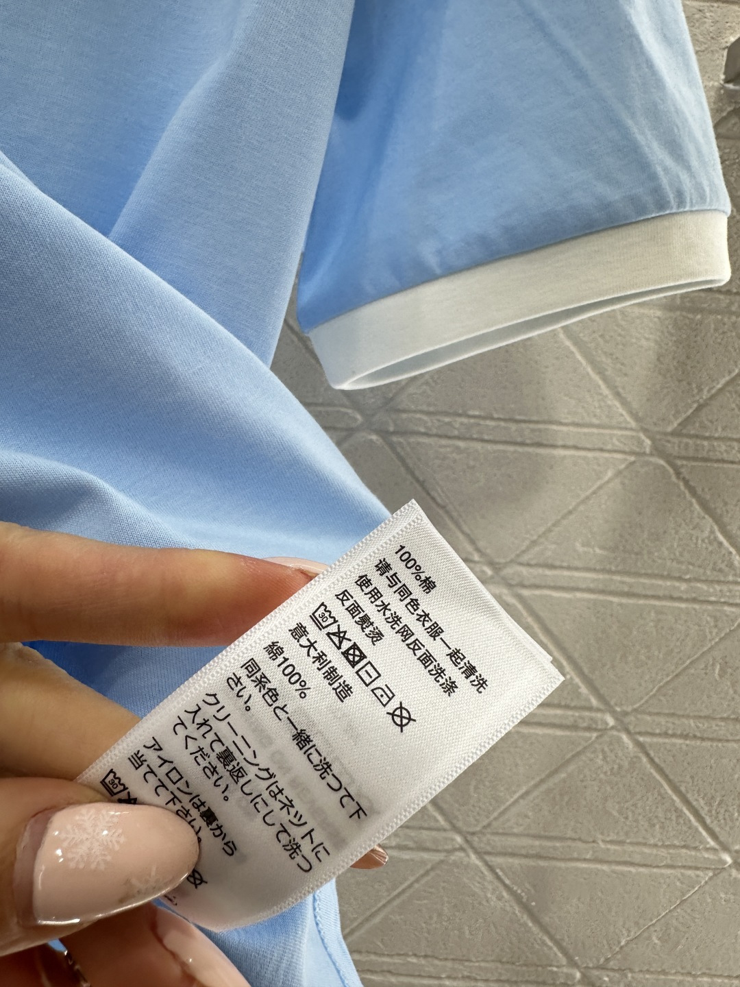 ♥Celin*♥2026新品上架 短款撞色圆领凯旋门𝑇𝑒𝑒定制YB丝光全棉材质，柔软亲肤，舒适有型，短款