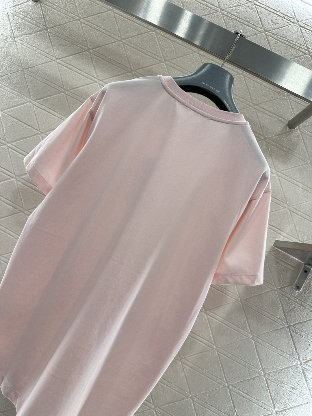 ♥MM6*♥2026新品上架 圆领印花徽标𝑇𝑒𝑒定制YB斜纹全棉材质，质感有型，穿搭舒适，宽松圆领𝑇恤剪