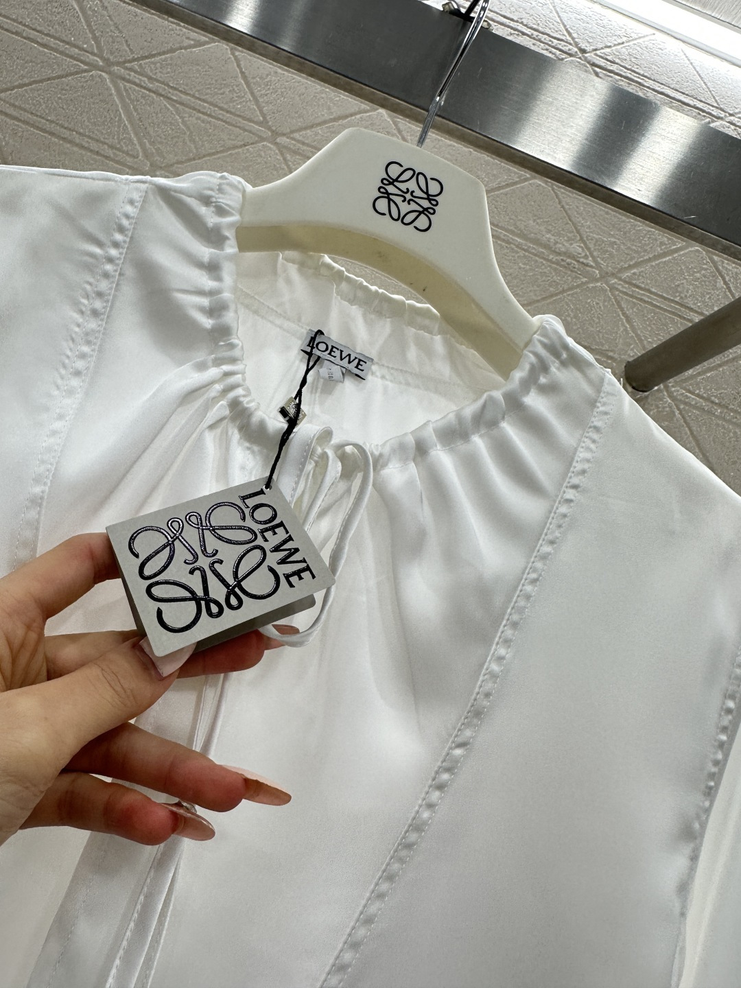 ♥Loew*♥2026新品上架 缎面抽绳衬衫定制YB进口缎面材质，质感光泽，穿搭舒适，抽绳衬衣剪裁，缎面