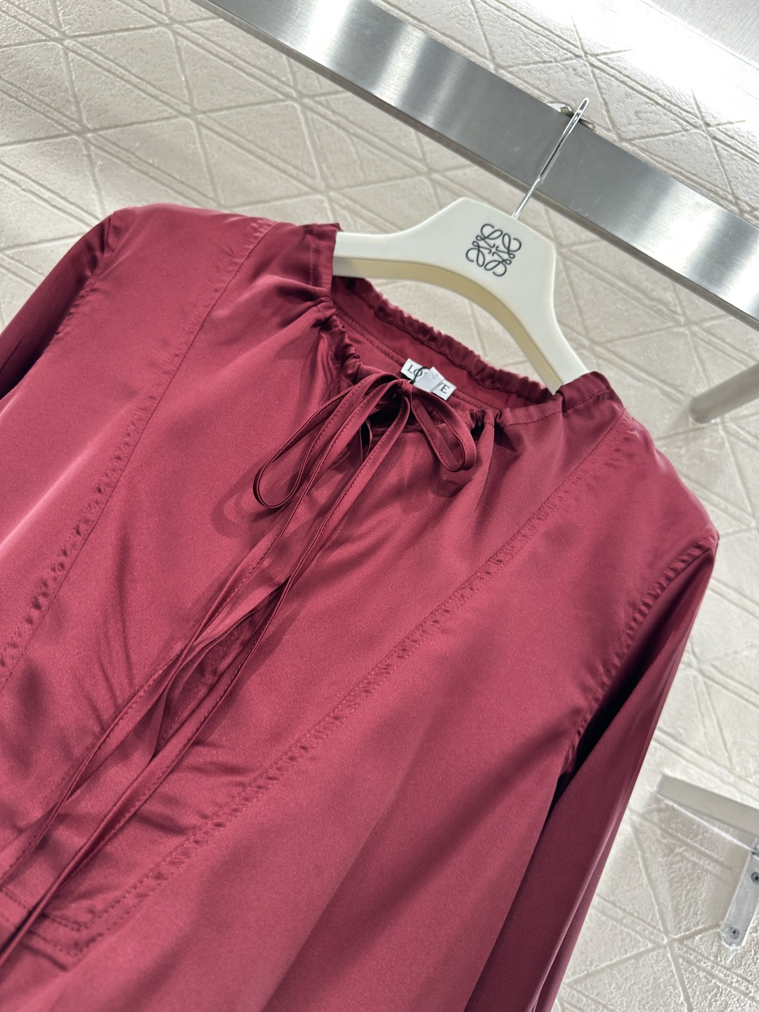 ♥Loew*♥2026新品上架 缎面抽绳衬衫定制YB进口缎面材质，质感光泽，穿搭舒适，抽绳衬衣剪裁，缎面