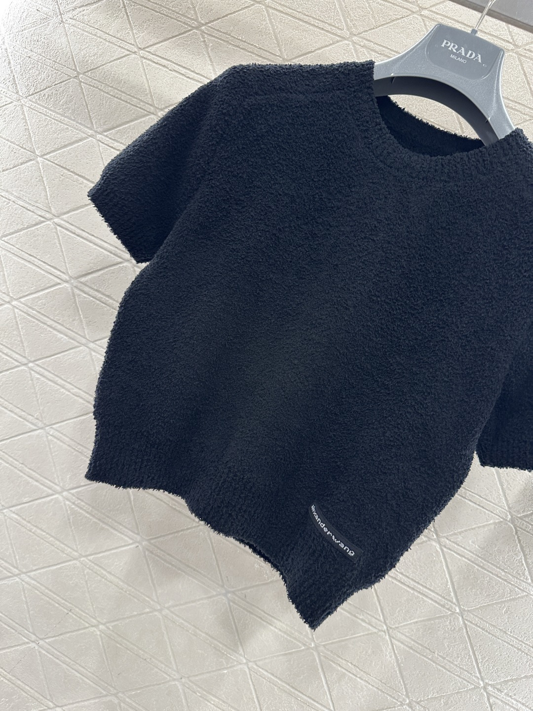 ♥Alexander wan*♥2026新品上架 圆领净版针织短袖定制YB棉毛纱线织造，穿搭舒适，质感十